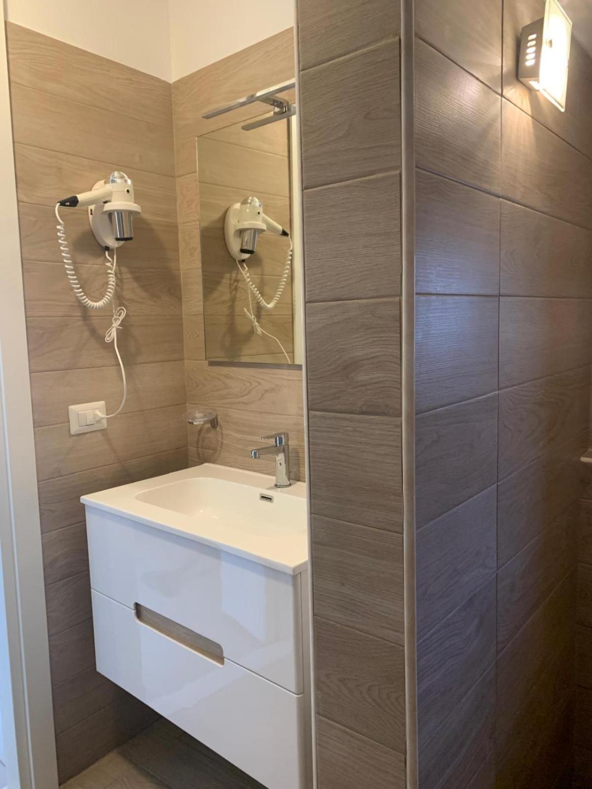 Mareluna Rooms 마르게리타디사보이아 외부 사진